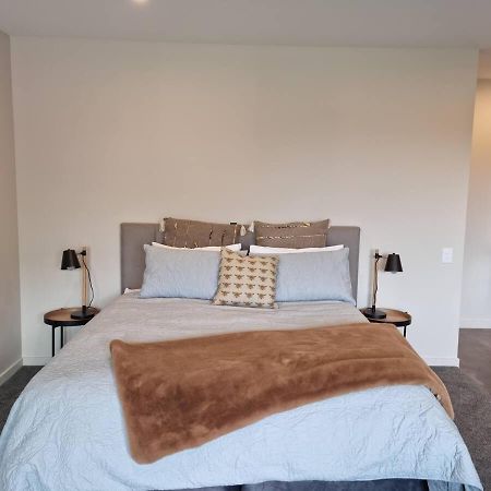 Guest House On Sapphire Wanaka Esterno foto