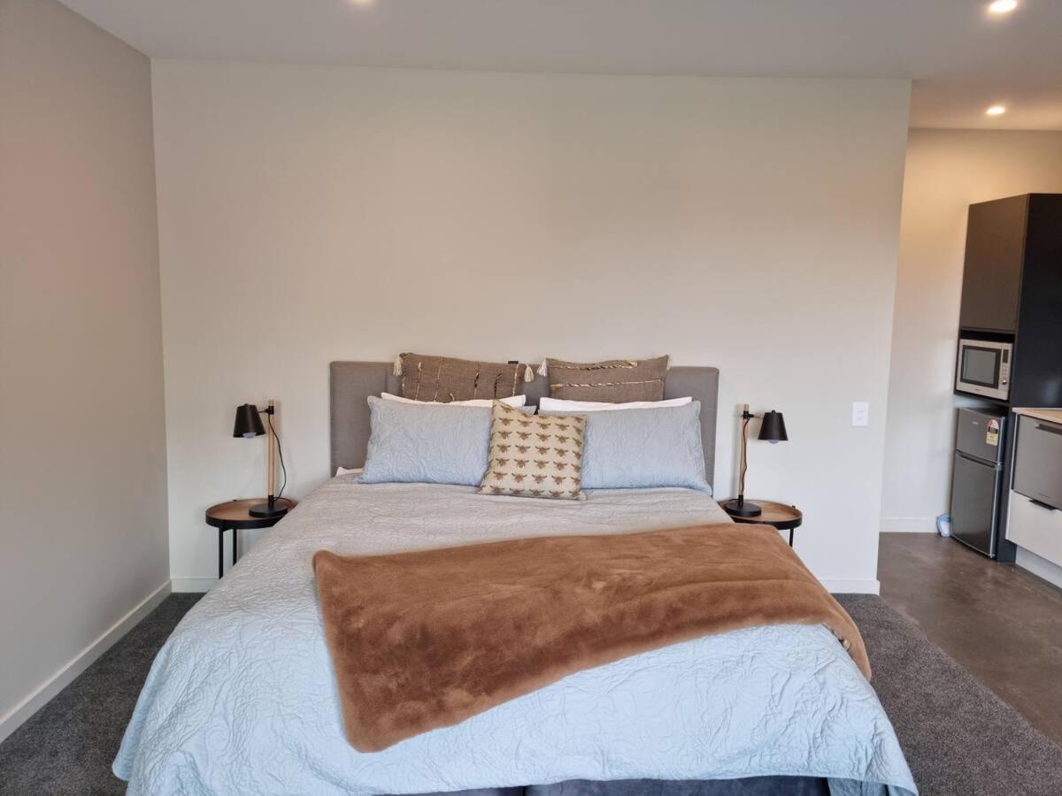 Guest House On Sapphire Wanaka Esterno foto